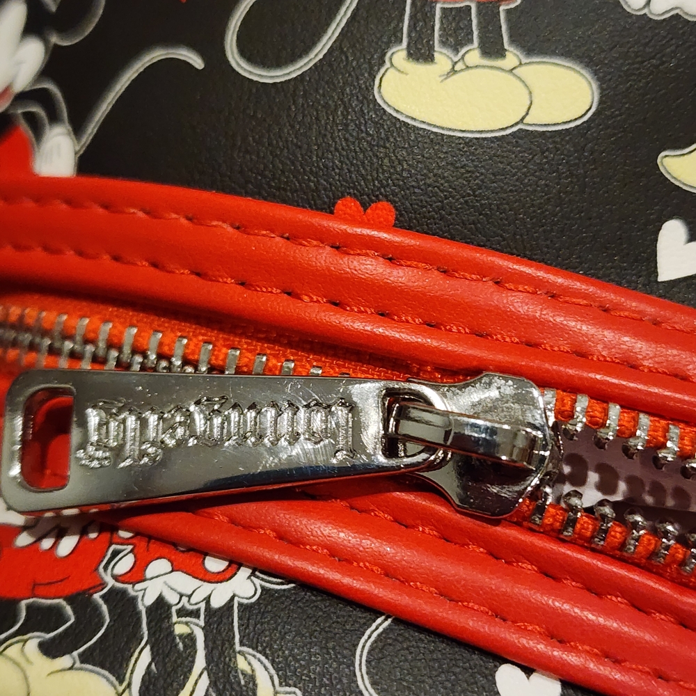 Disney Loungefly Mickey and Minnie Mouse Heart Hands Mini Backpack - Picture 7 of 10